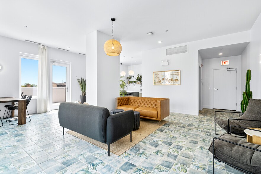 More Photos Of 4600 N Kenmore Ave, Chicago Apartments For Lease