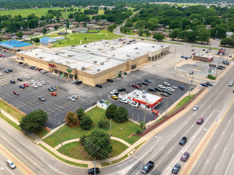 Primary Photo Of 7393 W Central Ave, Wichita General Retail For Lease