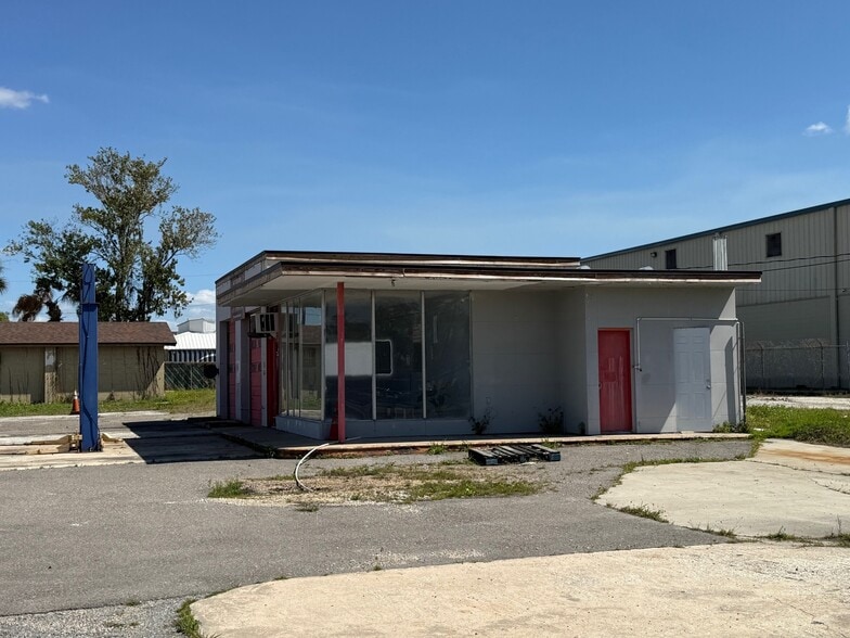 More Photos Of 3960 Silver Star Rd, Orlando Auto Dealership For Sale