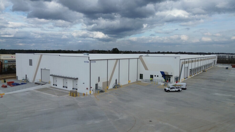 More Photos Of 115 Parkway Dr, Rincon Unknown For Lease