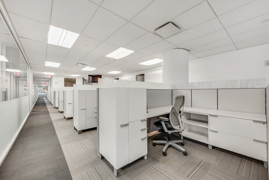 More Photos Of 805 Third Ave, New York Office For Lease