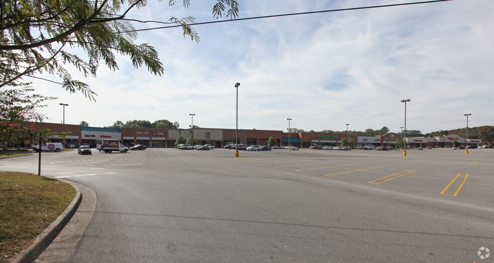 More Photos Of 700-726 Academy Dr, Bessemer Freestanding For Lease