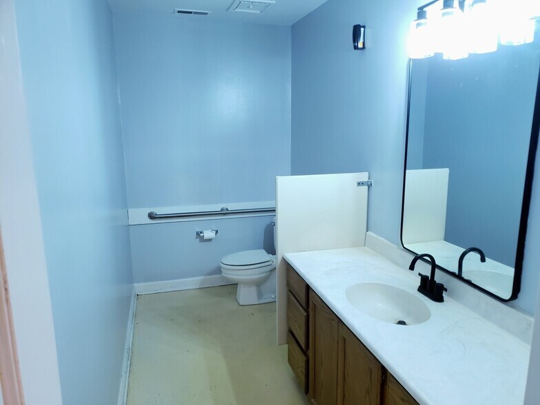 More Photos Of 411 Andrews Rd, Durham Office For Sale