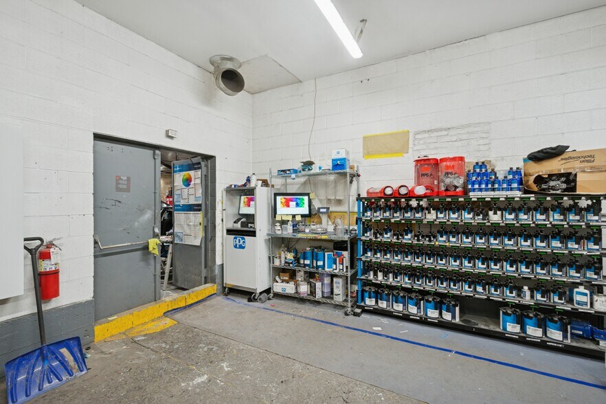 More Photos Of 3263 W Fullerton Ave, Chicago Service For Sale