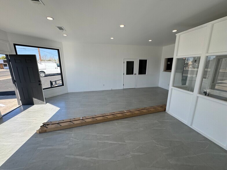 More Photos Of 416 S Main St, Porterville Auto Repair For Lease