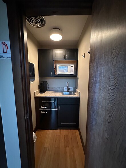 More Photos Of 1320 Alameda Ave, Fircrest Medical For Lease