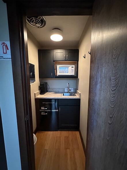More Photos Of 1320 Alameda Ave, Fircrest Medical For Lease