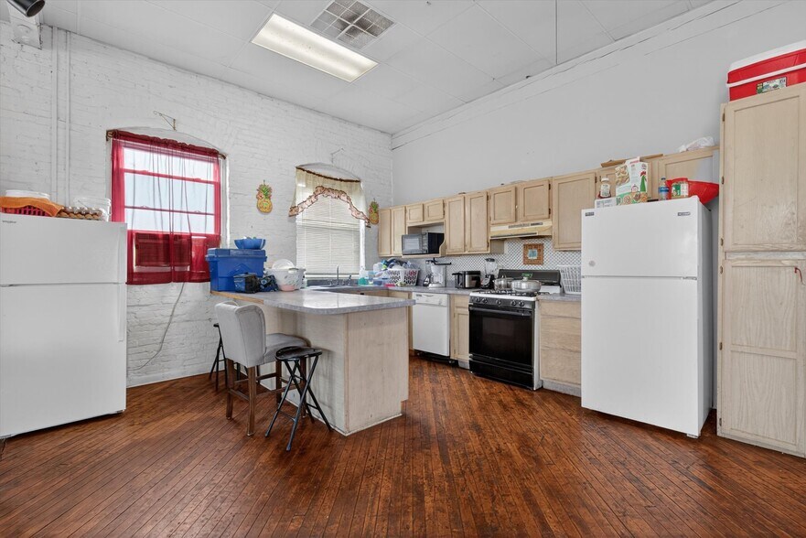 More Photos Of 22 N State St, York Multifamily For Sale