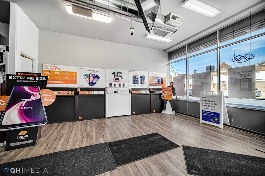 More Photos Of 5933-5945 W Division St, Chicago Storefront For Sale