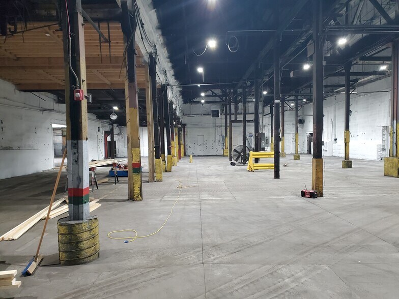 More Photos Of 1301 Raspberry St, Erie Warehouse For Lease