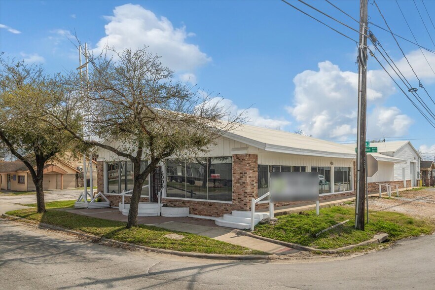 Primary Photo Of 5002 Navigation Blvd, Houston Freestanding For Sale