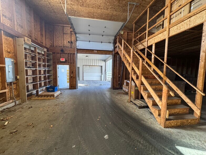 More Photos Of 22 Verti Dr, Winslow Warehouse For Sale