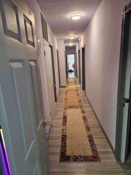 More Photos Of 256-10 Union Tpke, Glen Oaks Medical For Lease