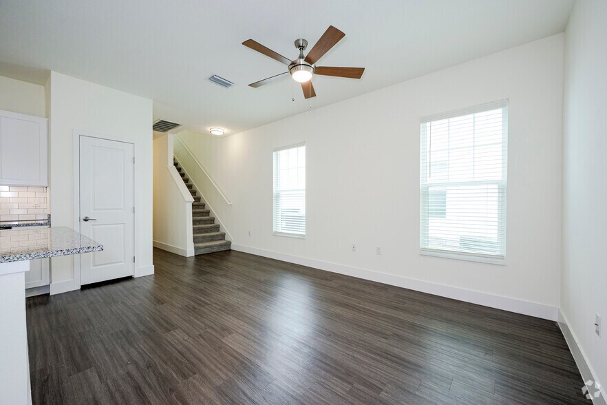 More Photos Of 2841 Enterprise Rd, Debary Apartments For Sale