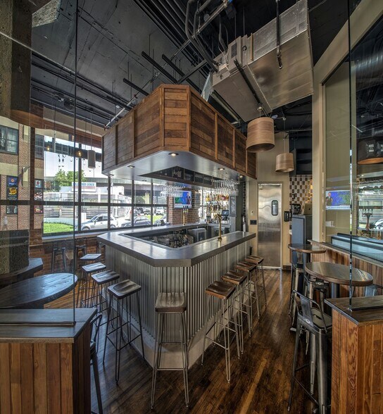 More Photos Of 235-239 Holliday St, Baltimore Office For Sale