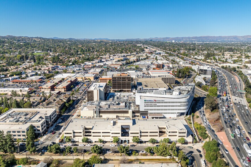 More Photos Of 5525 Etiwanda Ave, Tarzana Medical For Lease