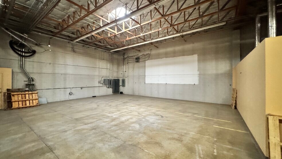 More Photos Of 1635 S Redwood Rd, Salt Lake City Bank For Lease