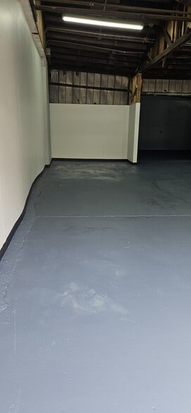 More Photos Of 400 Railroad St, Pittsburgh Warehouse For Lease