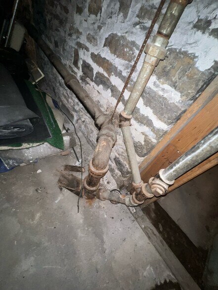 More Photos Of 2 Tayco St, Menasha Multifamily For Sale