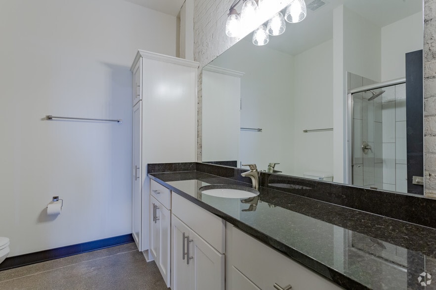 More Photos Of 226 N Water St, Milwaukee Apartments For Sale