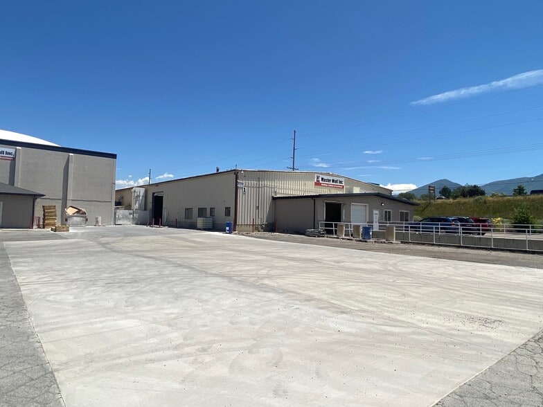 More Photos Of 810 W Utah Ave, Payson Warehouse For Sale