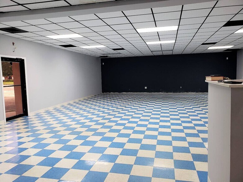 More Photos Of 6701 Beach Blvd, Jacksonville Freestanding For Lease