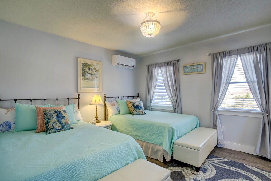 More Photos Of 3691 Main St, Chincoteague Marina For Sale