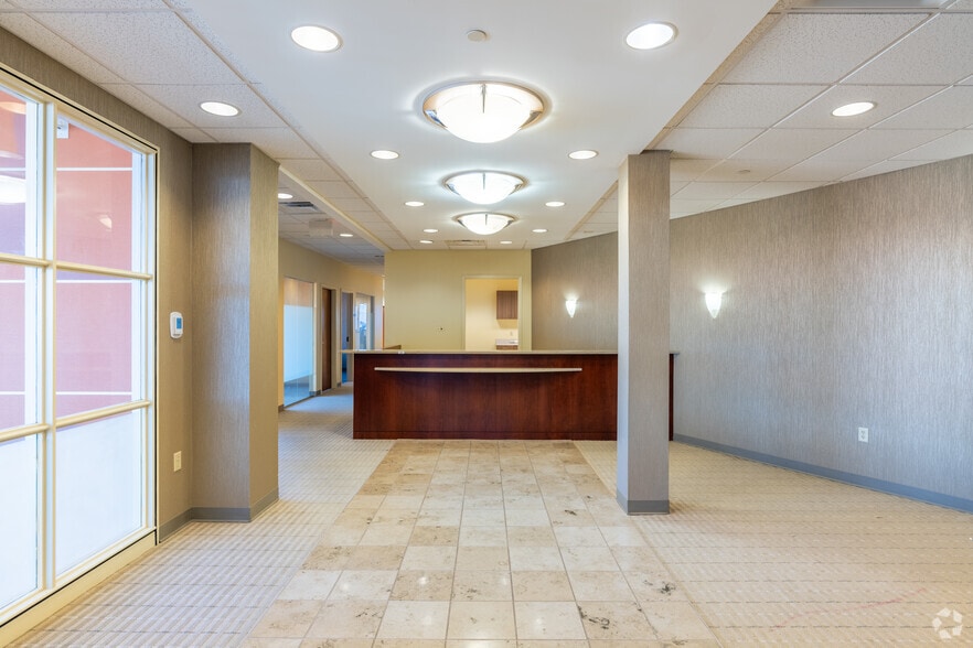 More Photos Of 100 Corporate Center Dr, Camp Hill Medical For Sale