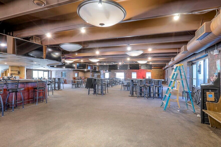 More Photos Of 330 E 135th St, Kansas City Restaurant For Sale