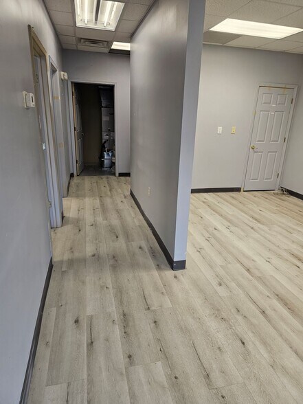 More Photos Of 5509 Radford Rd, Flowery Branch Office For Lease