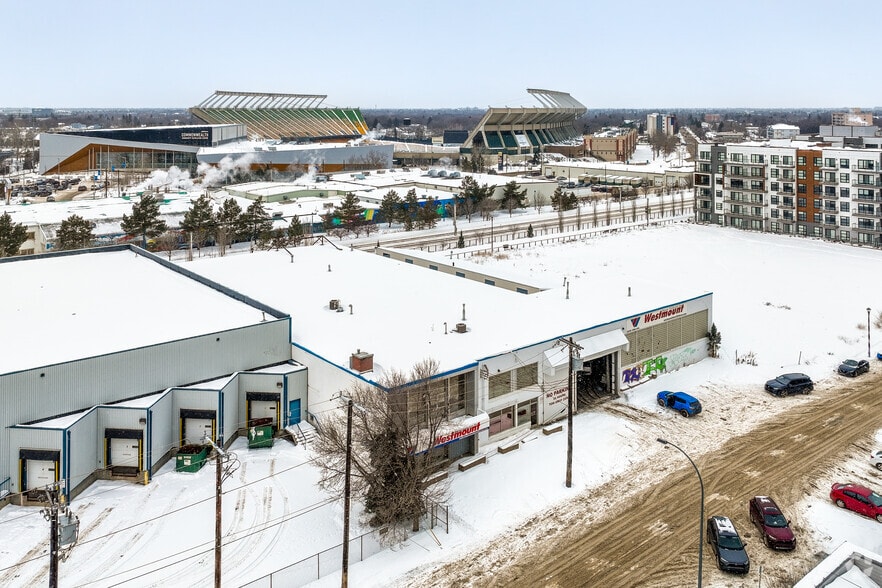 More Photos Of 8520 106A Ave NW, Edmonton Warehouse For Lease