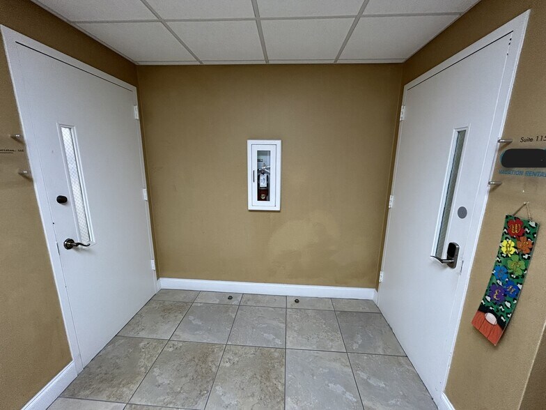 More Photos Of 3909 E Bay Dr, Holmes Beach Medical For Sale