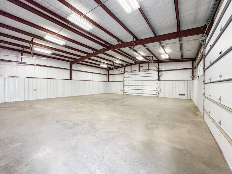 More Photos Of 200 N Pine St, Kermit Industrial For Sale