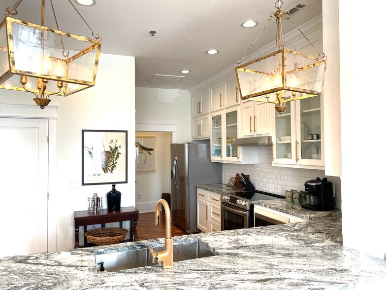 More Photos Of 114 N Walnut St, Seneca Storefront Retail Residential For Sale