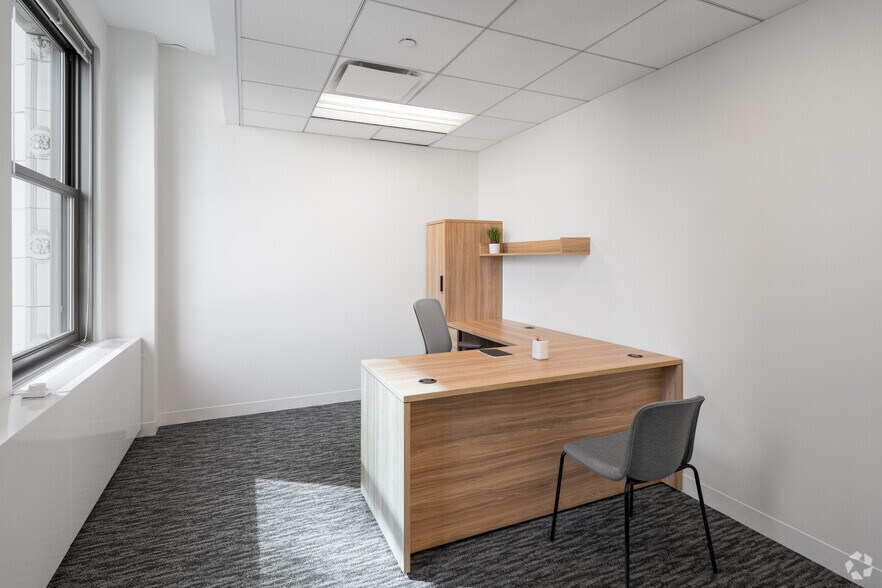 More Photos Of 400 N Michigan Ave, Chicago Unknown For Lease