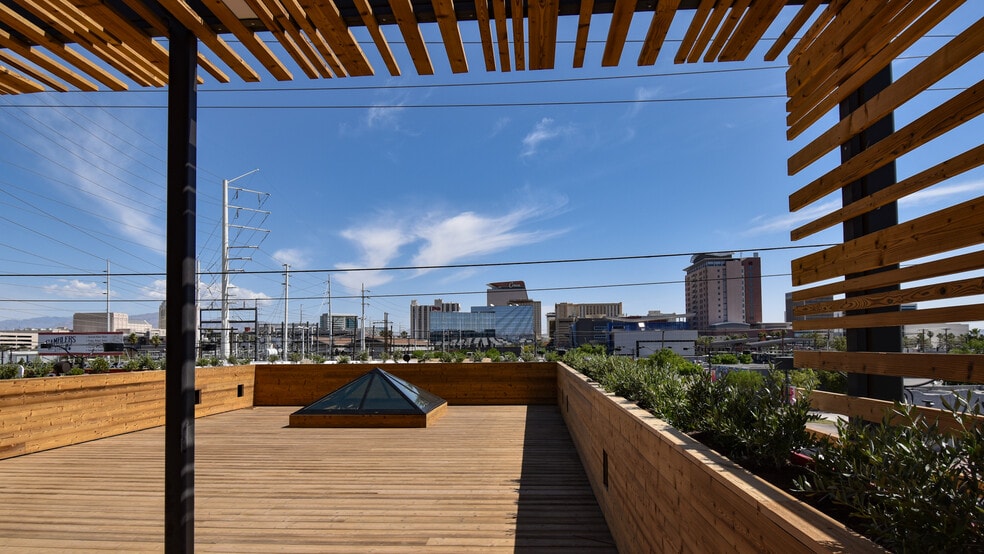 More Photos Of 801 S Main St, Las Vegas Storefront Retail Office For Sale