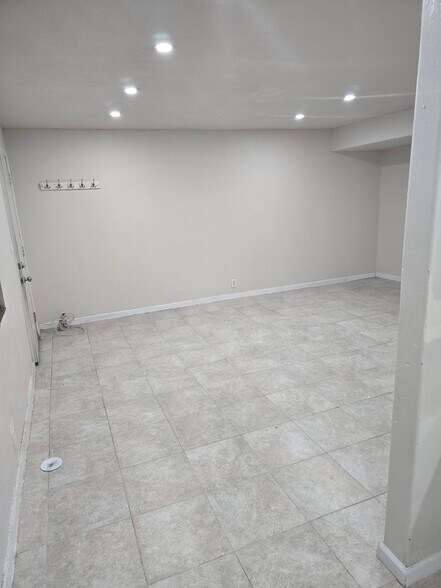 More Photos Of 5100 Pebble Beach Blvd, Las Vegas Apartments For Sale
