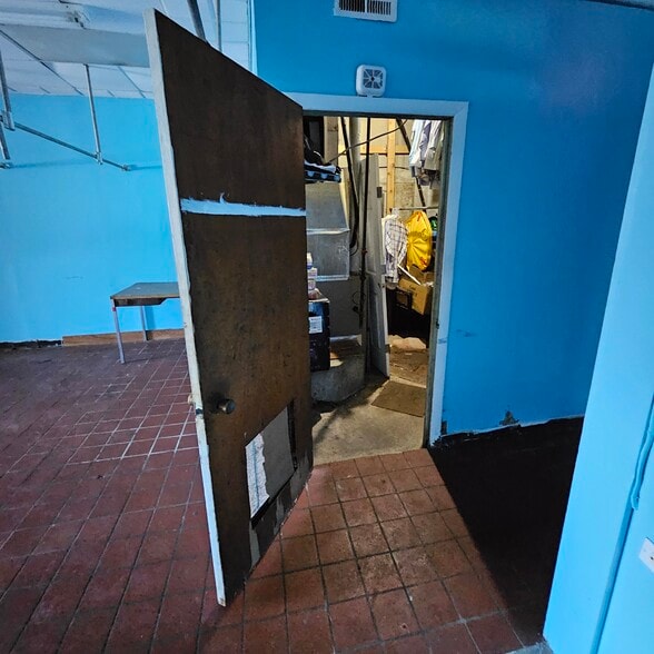 More Photos Of 1802-1810 Marsh Rd, Wilmington Unknown For Lease