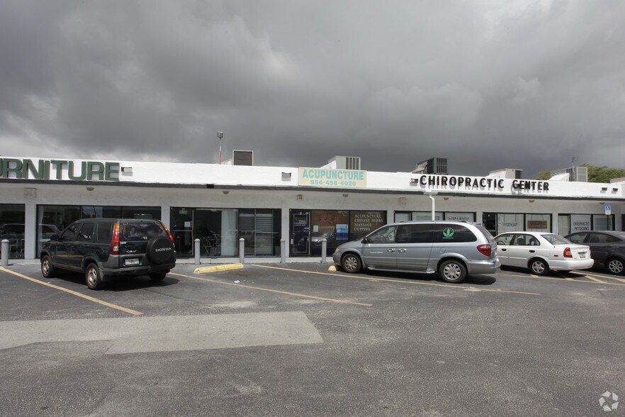 More Photos Of 1025 E Hallandale Beach Blvd, Hallandale Beach Storefront Retail Office For Lease