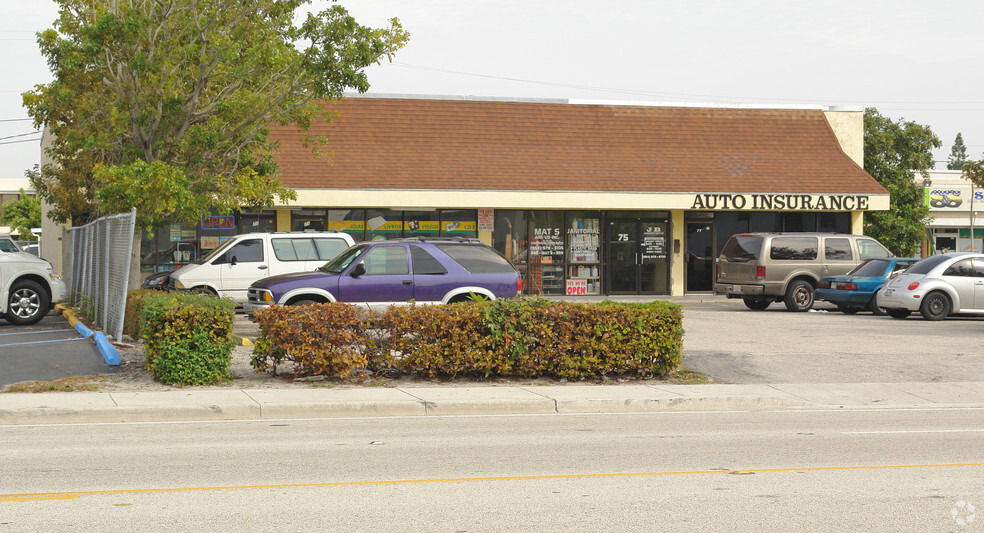 Primary Photo Of 71-77 SE 10th St, Deerfield Beach Service For Lease