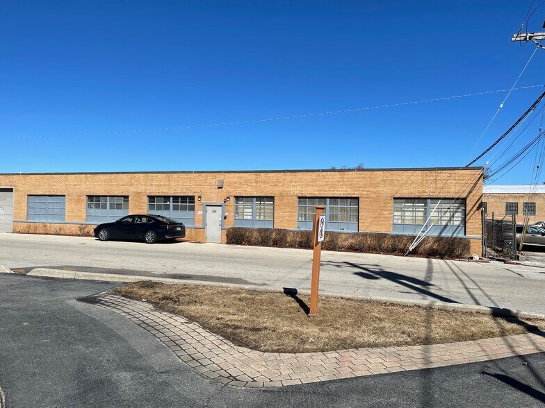 More Photos Of 1509 W Le Moyne St, Melrose Park Warehouse For Sale