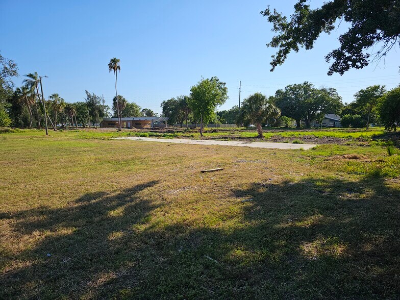 More Photos Of 610 N US Highway 41, Ruskin Land For Sale