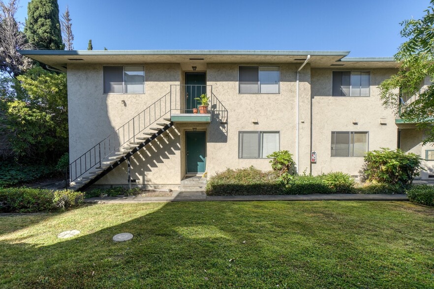 More Photos Of 16294-16298 Foothill Blvd, San Leandro Apartments For Sale