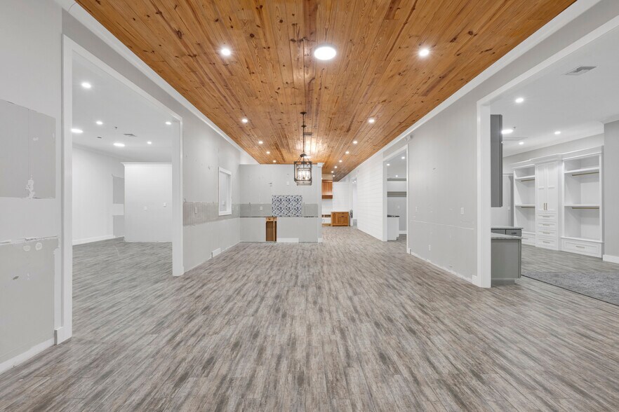 More Photos Of 11746 Barin Field rd, Foley Manufacturing For Lease