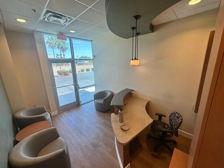 More Photos Of 15255 N 40th St, Phoenix Medical For Sale