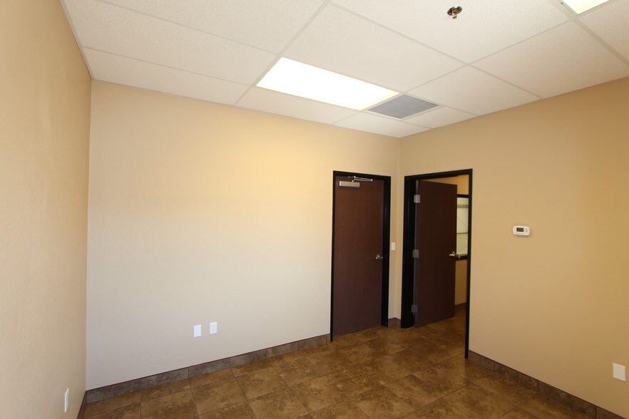 More Photos Of 3048 N Cessna Way, Casa Grande Warehouse For Lease