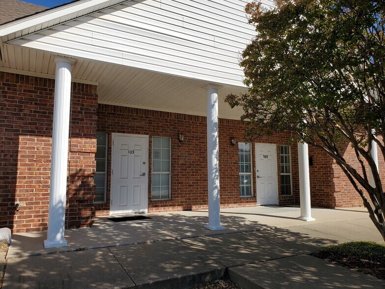 More Photos Of 2707 Bolton Boone Dr, DeSoto Medical For Lease