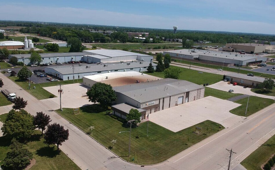 More Photos Of 2820 N Roemer Rd, Appleton Warehouse For Lease