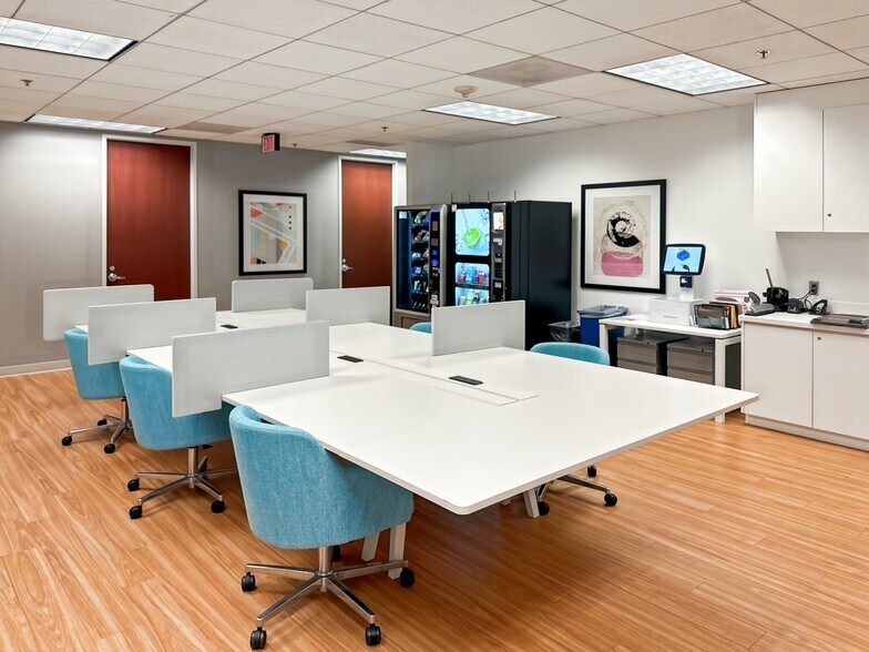 More Photos Of 6000 Fairview Rd, Charlotte Coworking Space