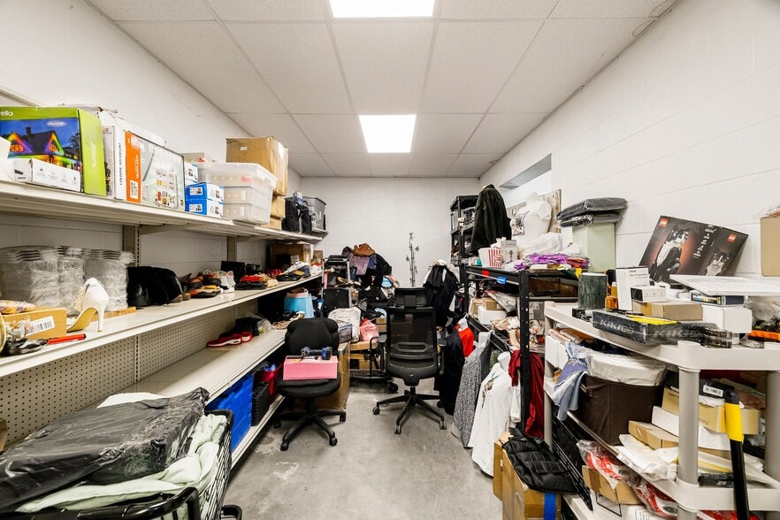 More Photos Of 821 King George Blvd, Savannah Unknown For Lease